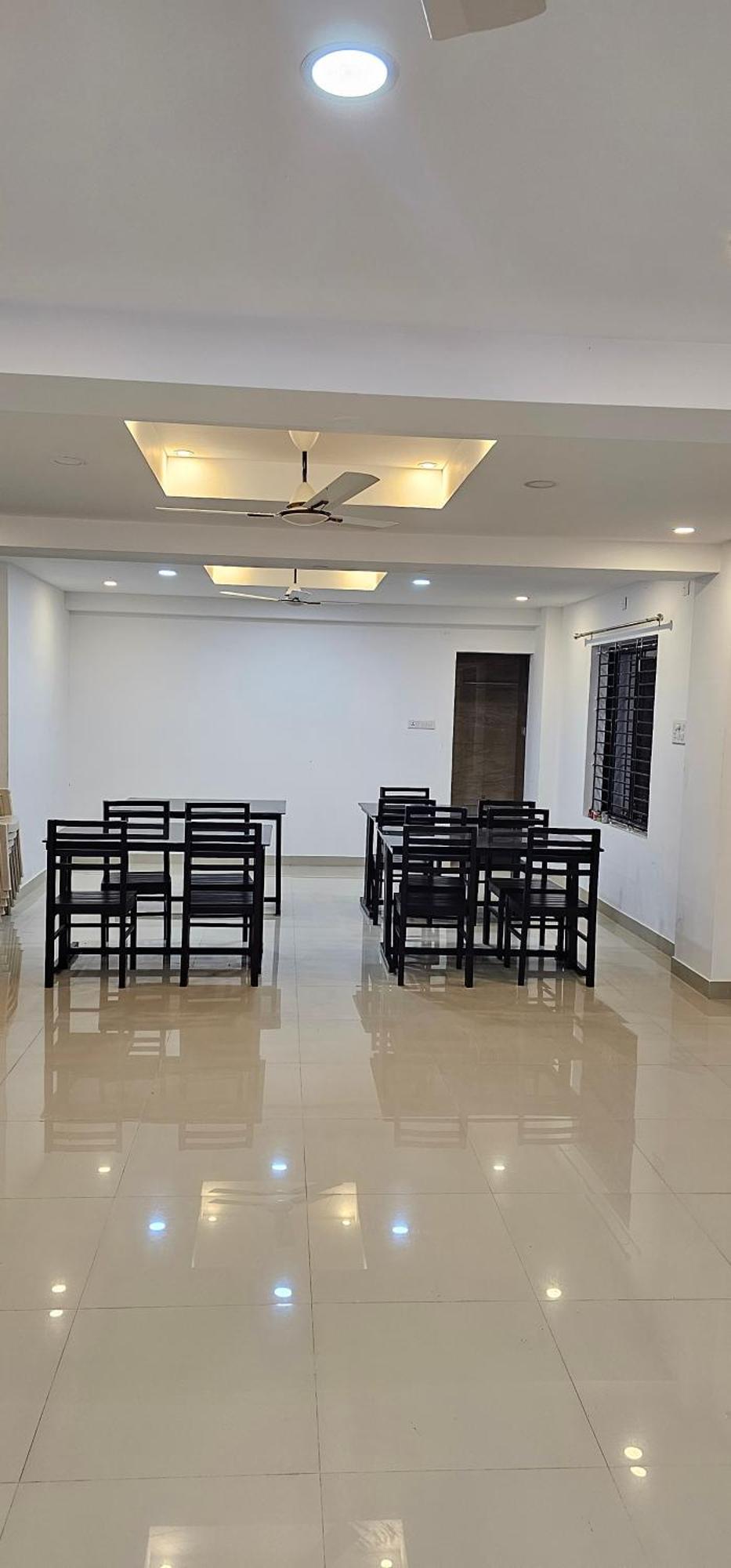 Blueway Residency Downtown Hotel Thiruvananthapuram Exteriör bild