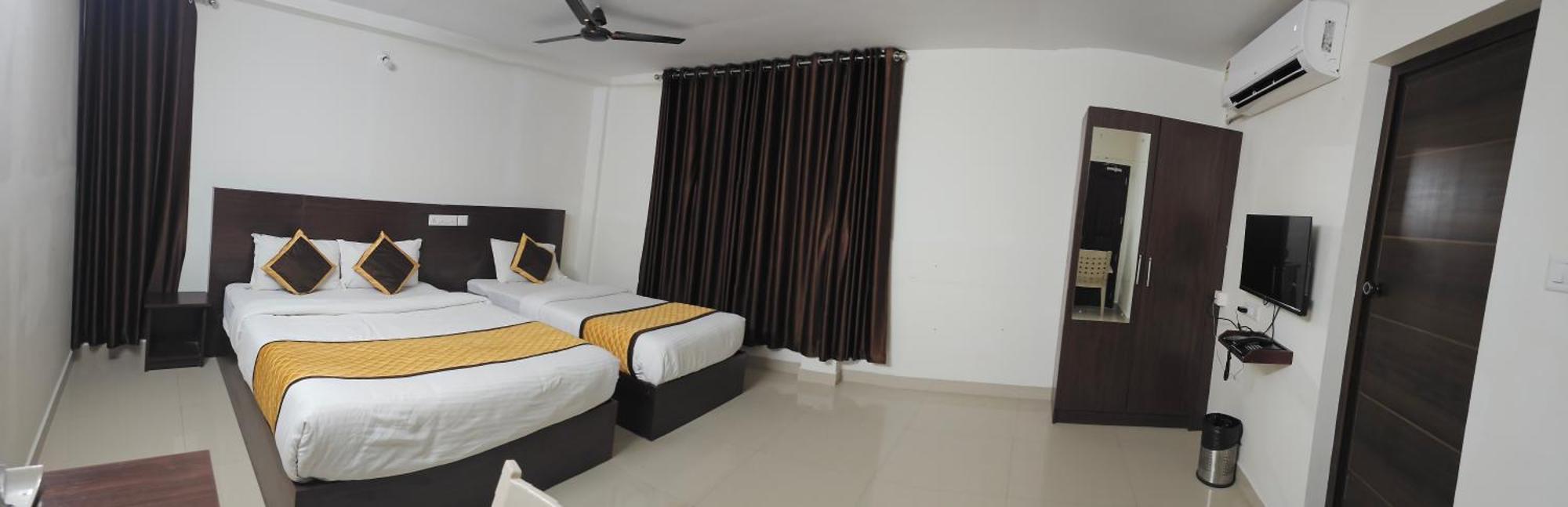 Blueway Residency Downtown Hotel Thiruvananthapuram Exteriör bild