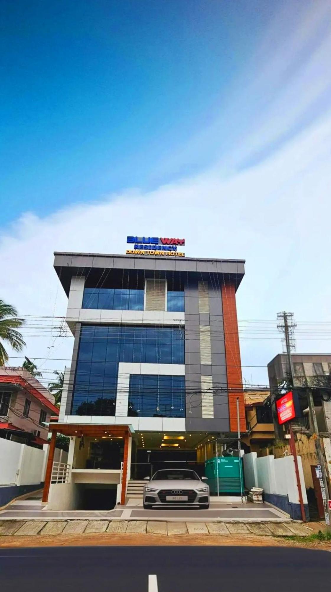 Blueway Residency Downtown Hotel Thiruvananthapuram Exteriör bild